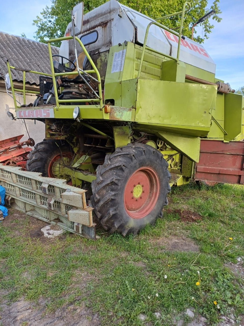Розборка Claas вживані та нові запчастини claas Клаас разборка клас