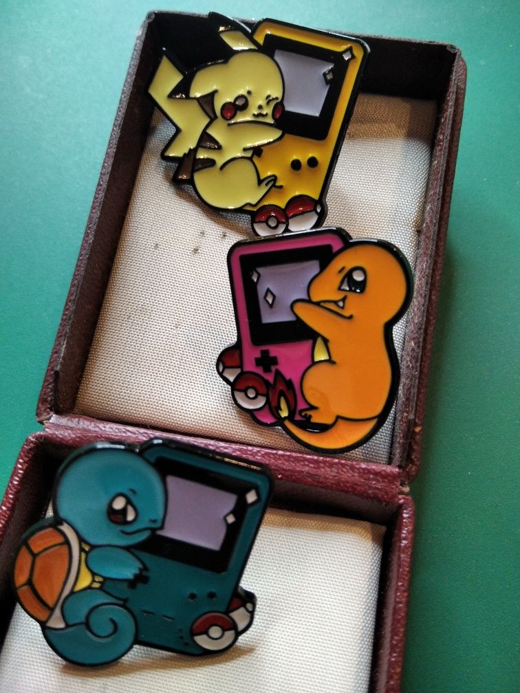 POKEMON - Pikachu Bulbasaur Squirtle Charmander - odznaki znaczki pins