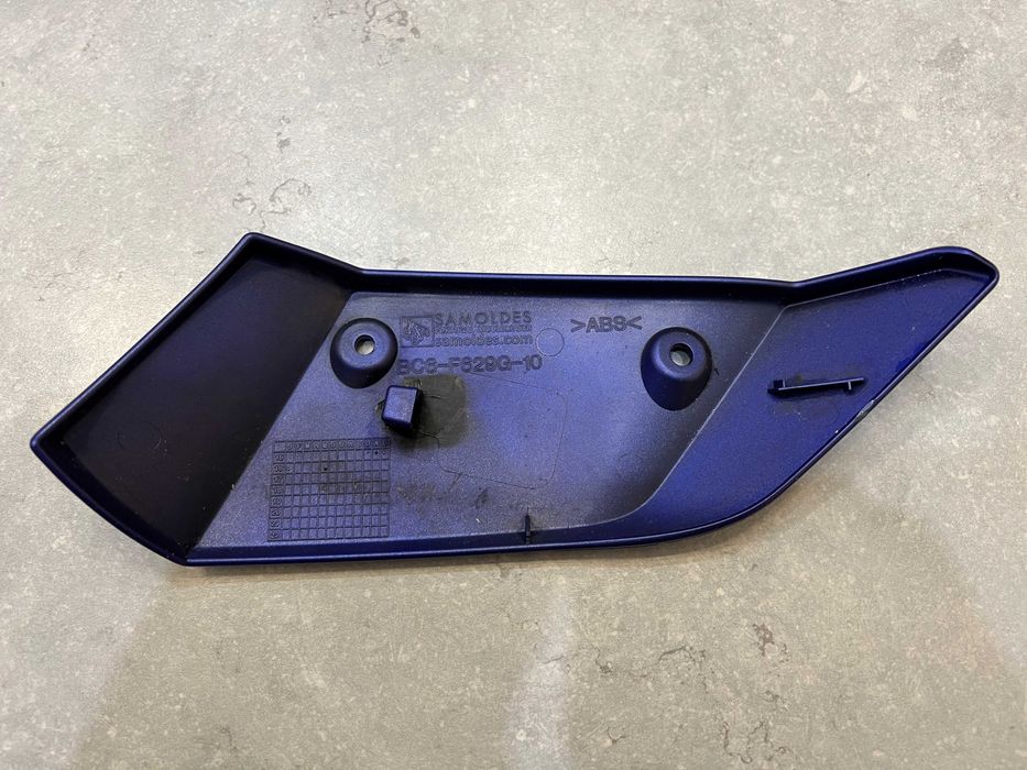 Handbar Prawy Osłona  Owiewka YAMAHA MT07 MT 07 TRACER