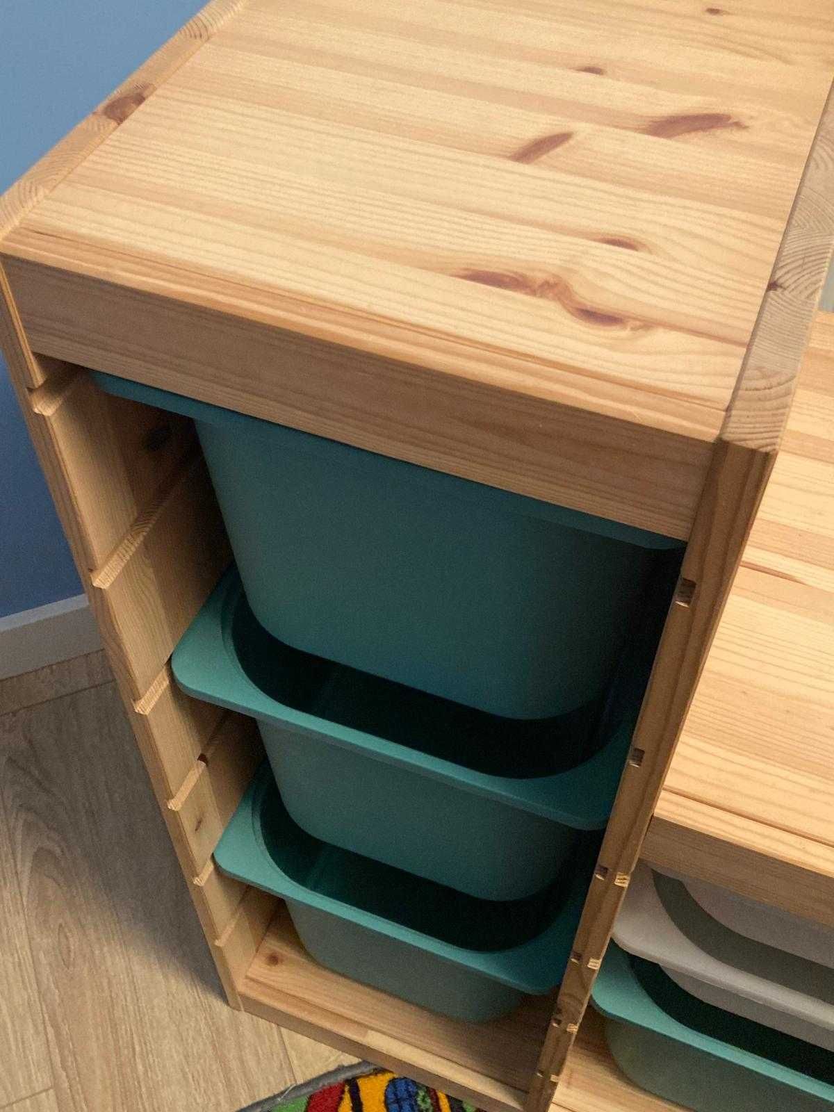 Regał Trofast Ikea z pojemnikami
