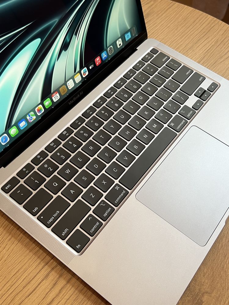 Apple MacBook Air 13" 2020 256GB NVMe 16GB DDR4 i5-1030NG7