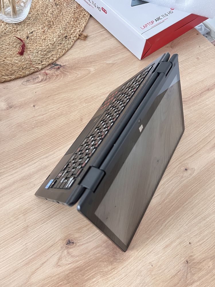 Laptop dotykowy ARC 11.6 HD win 10pro 128gb 4gb ram lekki