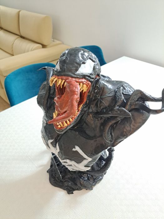 Busto do Venom (50cm) - Marvel