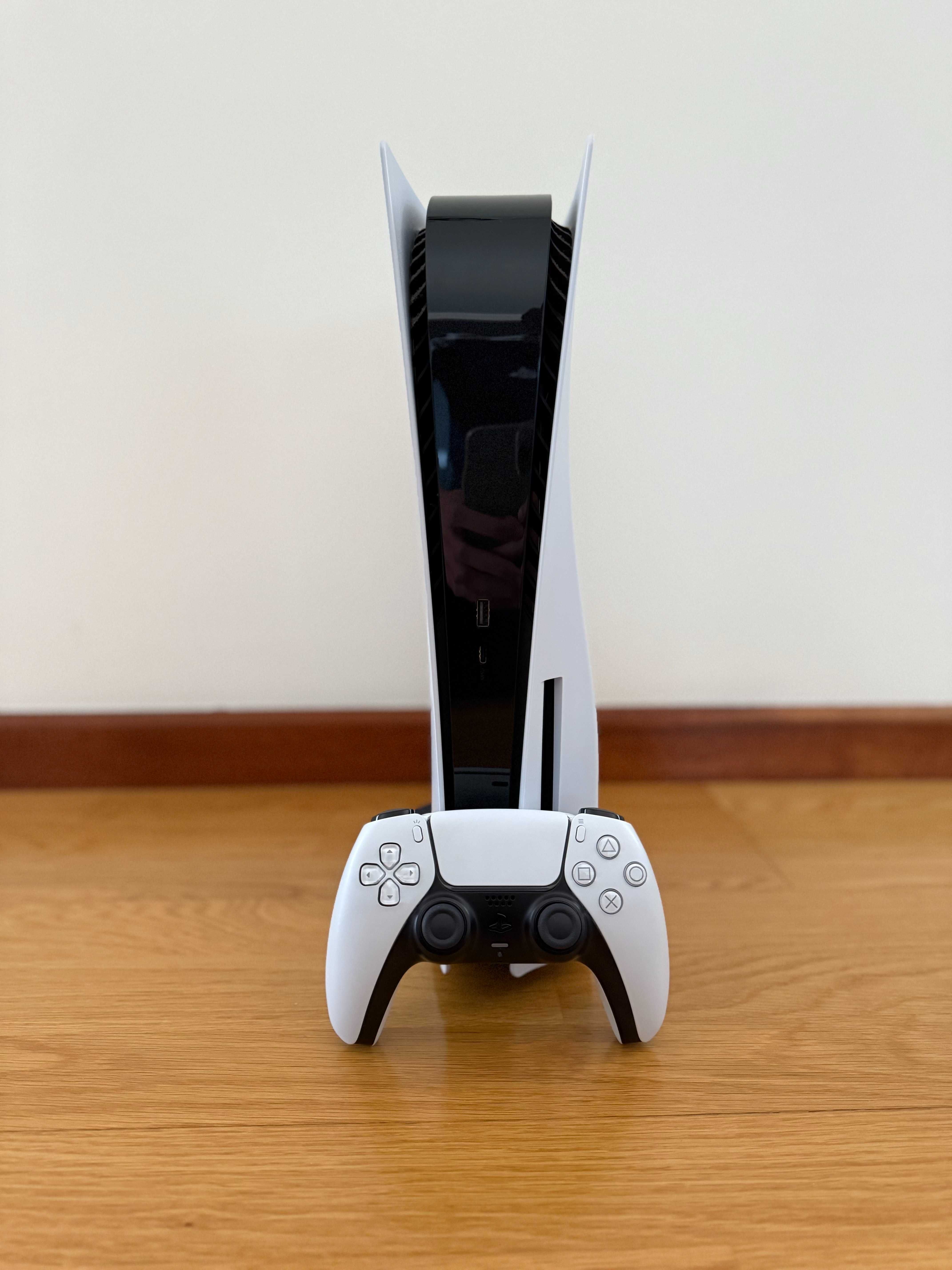 PS5 Standard 825GB (com caixa original)
