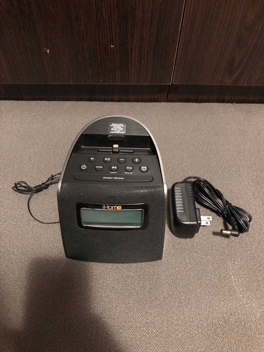 Стерео FM-годинник iHome iPL22 з док-станцією для iPhone на Lightning