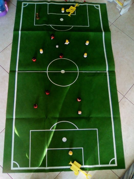 Jogo de  futebol