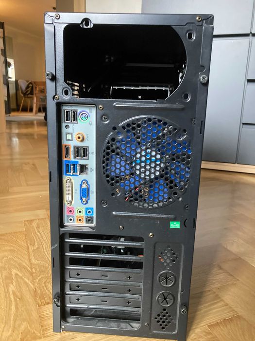 Komputer stacjonarny Intel i7-3770, bez zasilacza i karty graficznej