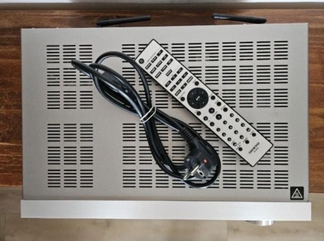 Amplituner sieciowy ONKYO TX-8270, Spotify, Tidal, TuneIn