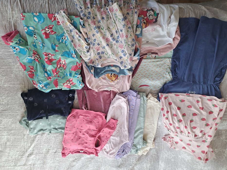 Zestaw po 3.70 zl za sztukę dla dziewczynki 110