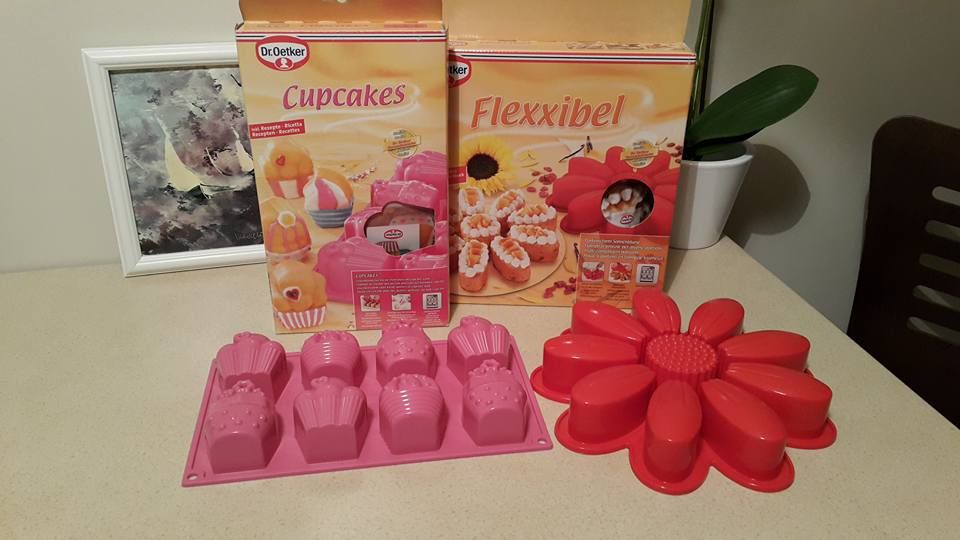 Dr.Oetker - zestaw dwóch silikonowych form do pieczenia, galaretek etc