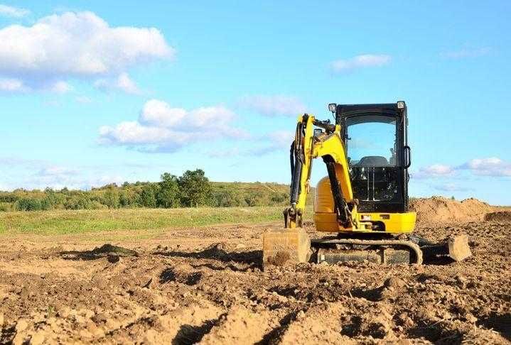 Wynajem minikoparki 1,9t, koparko-ładowarki 9t, walca, glebogryzarka