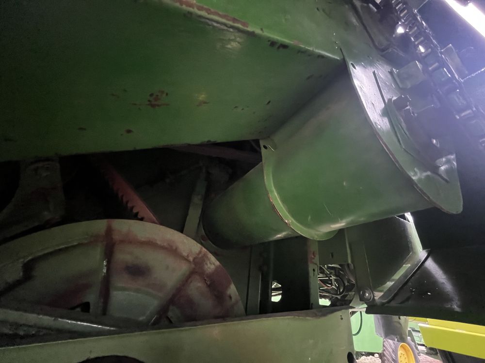 Комбайн зернозбиральний John Deere 1055/John Deere 1055 жатка 3,65