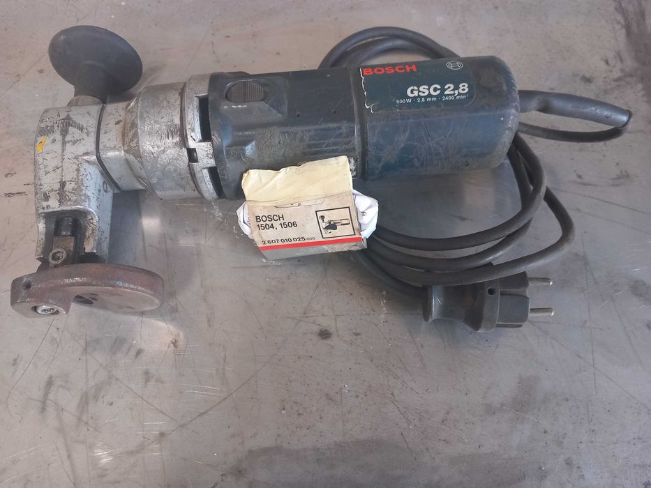 Tesoura cortar chapa marca Bosch