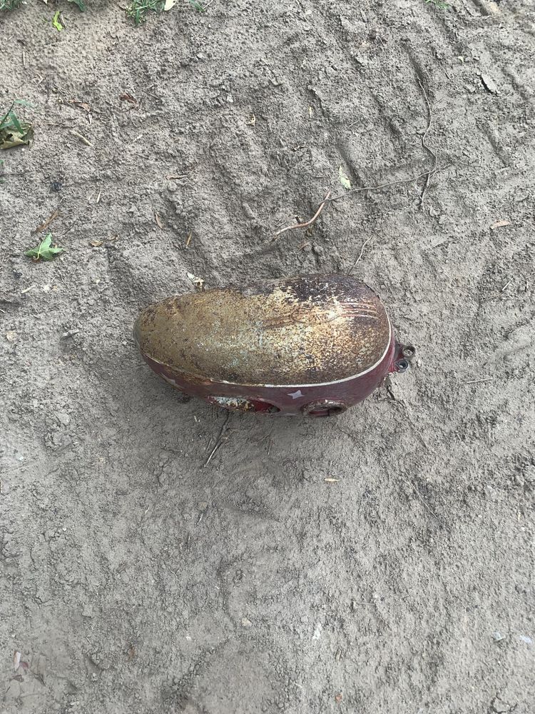 Sprzedam zbiornik paliwa jawa