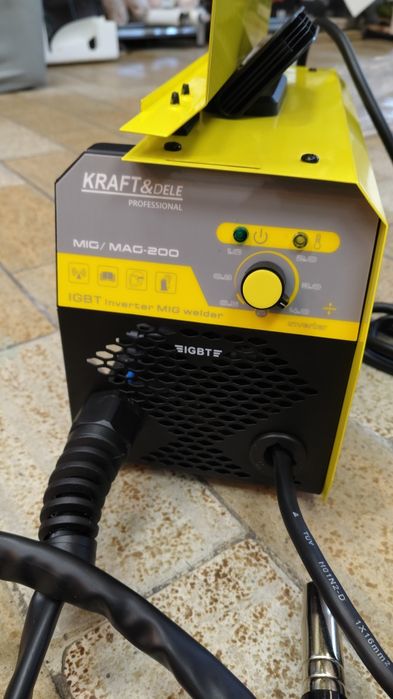 Spawarka migomat  200A  na drut bez gazowy