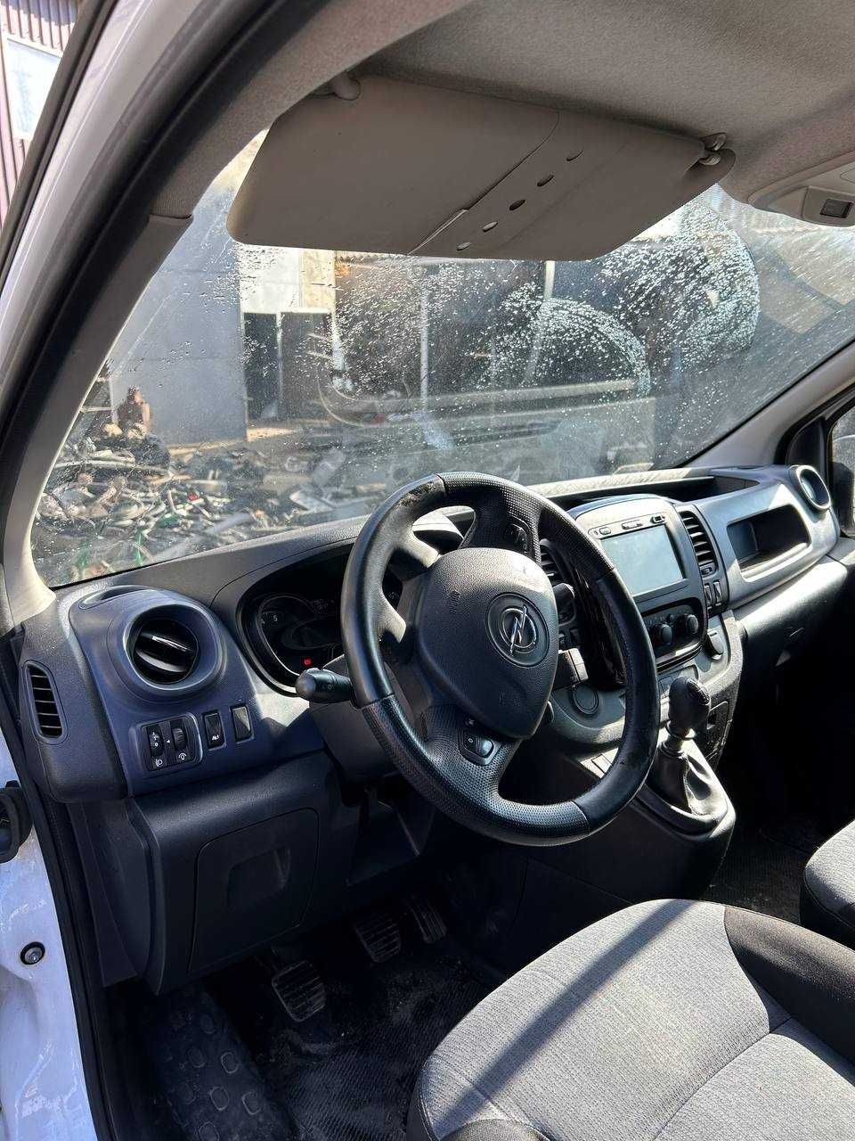 Разборка Шрот Опель Виваро 3 Запчастини розборка Opel Vivaro Trafic