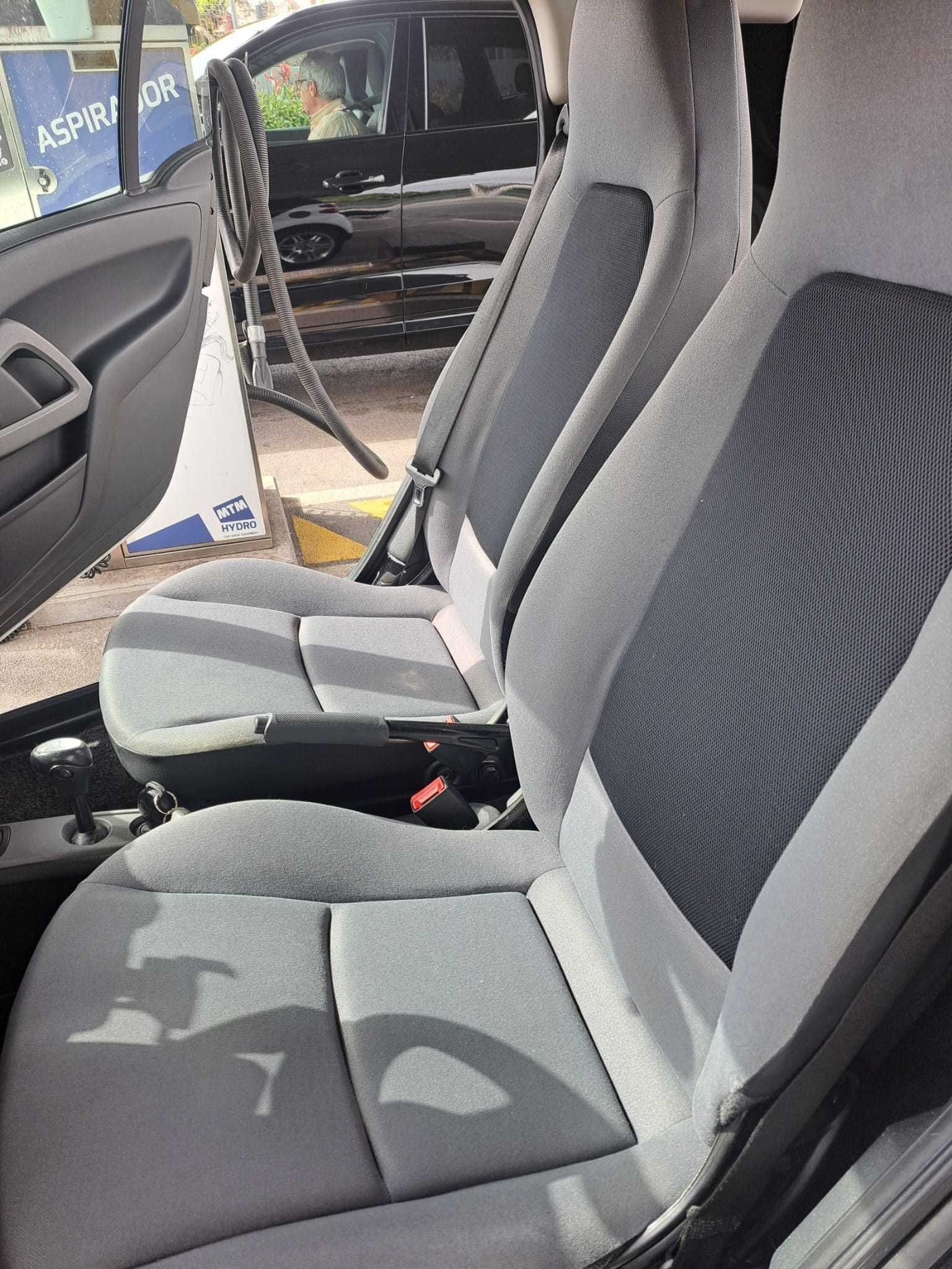 Smart Fortwo CDI 2007 – Revisões Feitas – Pronto a Andar