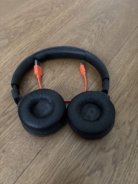Słuchawki jbl z ładowarką