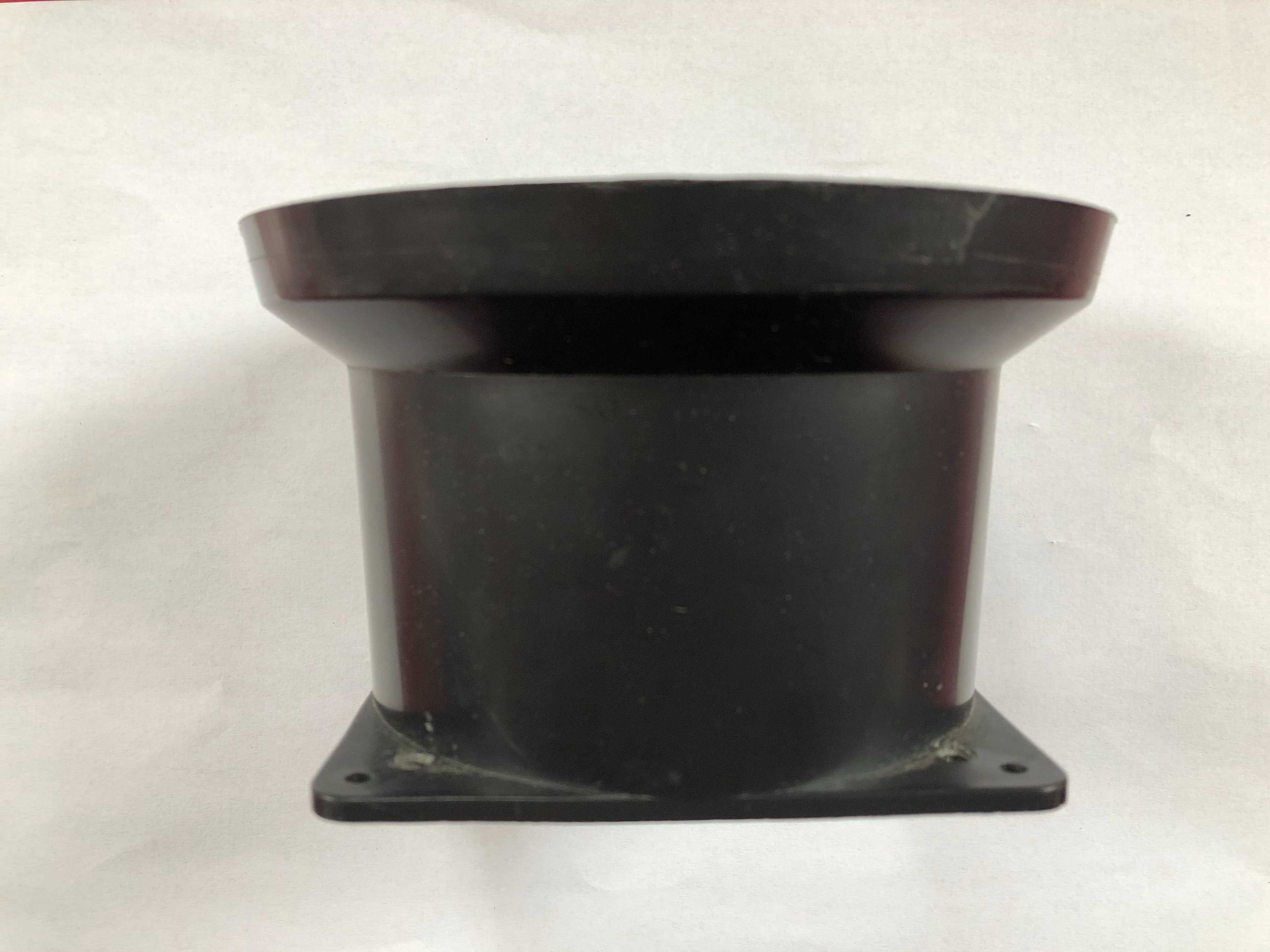 Element plastikowy 9,5x9,5 cm wentylatora w komputerze stacjonarnym