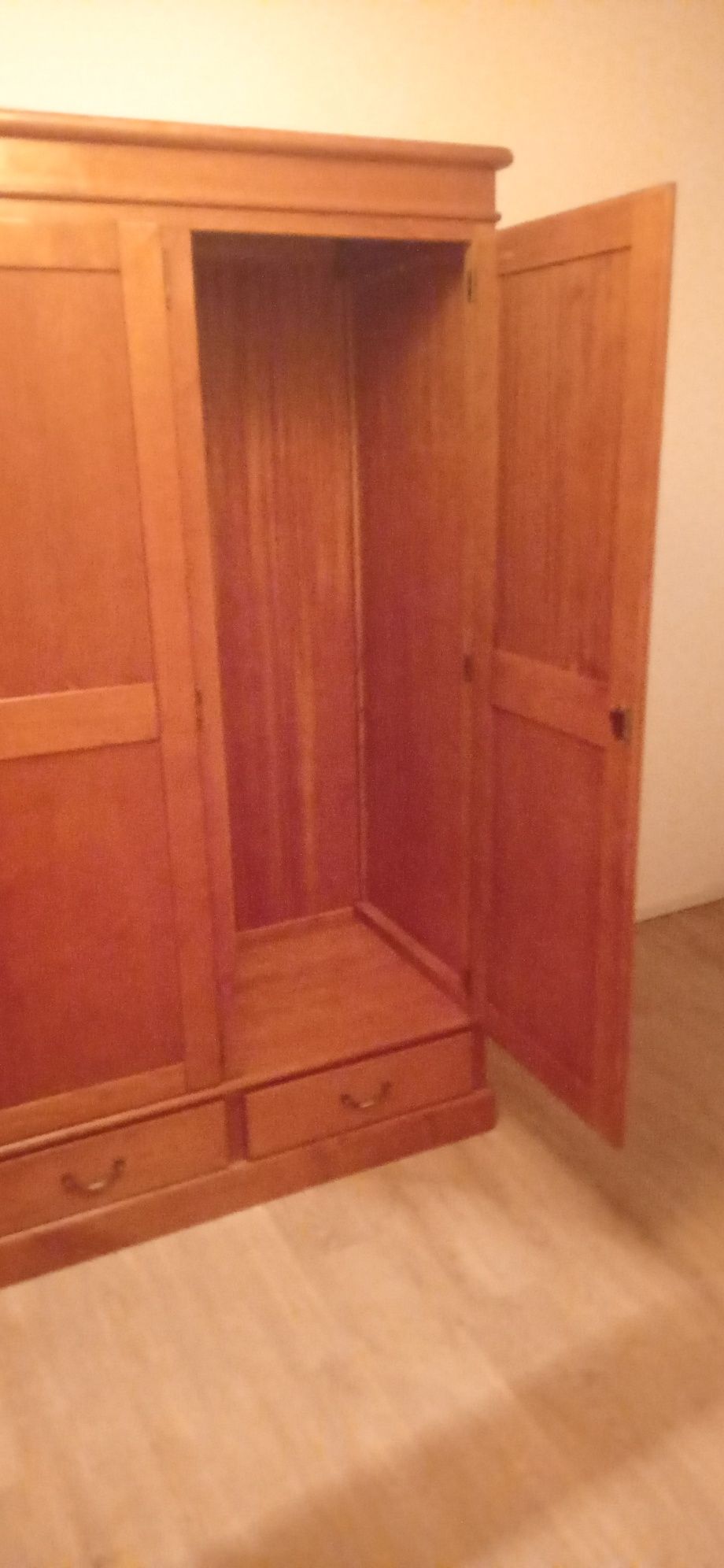 Quarto completo em bom estado