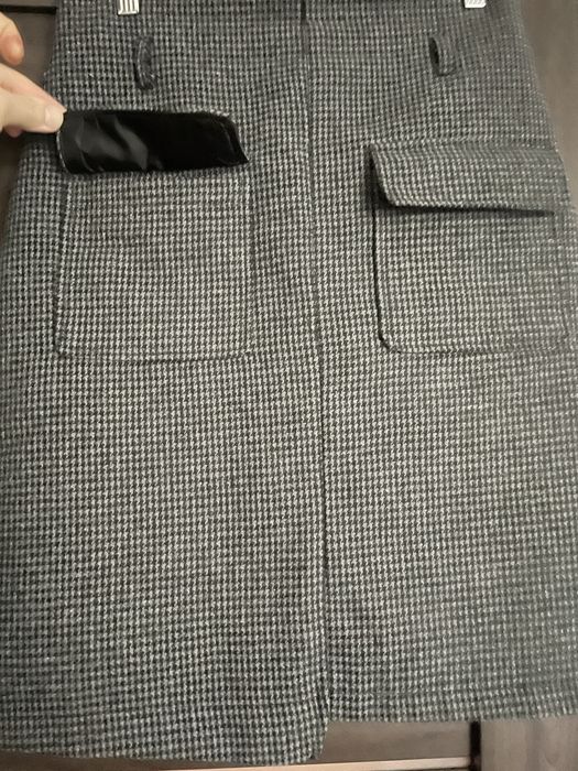 Тепла спідниця сірого кольору з підкладкою шортами