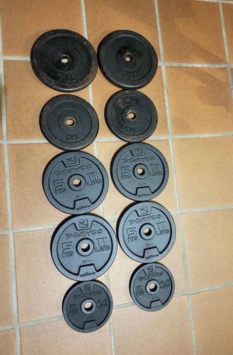 Máquina multifunções+ banco peito + pesos e halteres