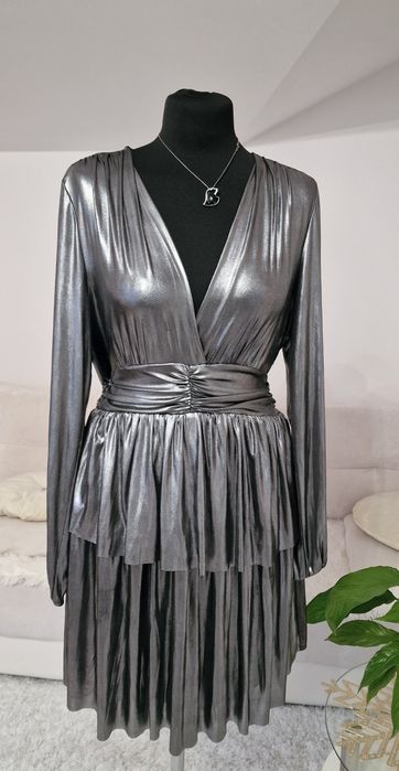 Sukienka okazyjna silver .