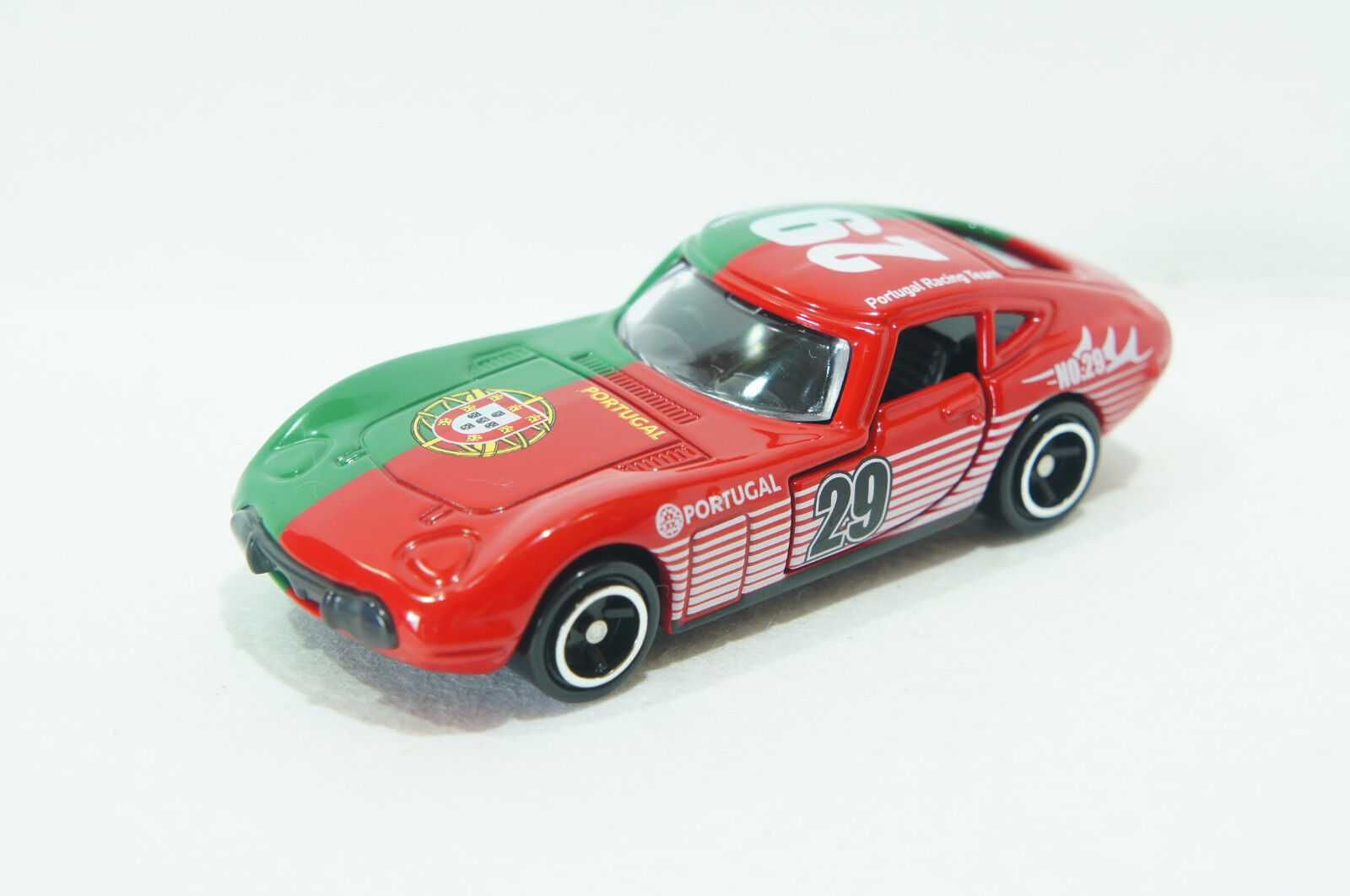 Toyota 2000 GT - Takara Tomy Tomica Apita - Portugal Flag - 1/59