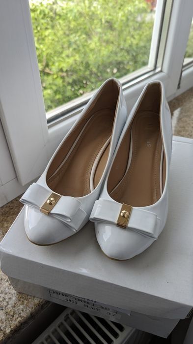 Балетки білі 37 розмір