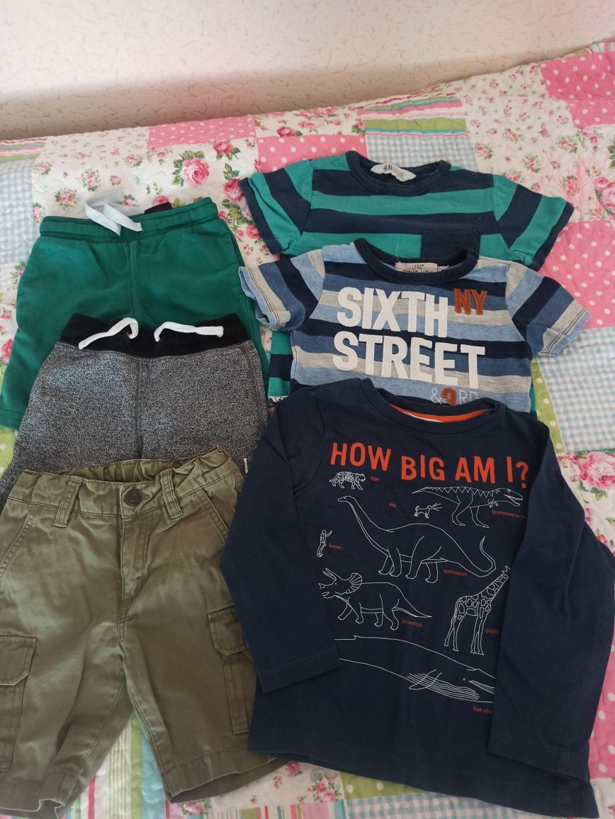 Вещи ( футболки, шорты,брюки, свитера) Benetton и H&M 2 года