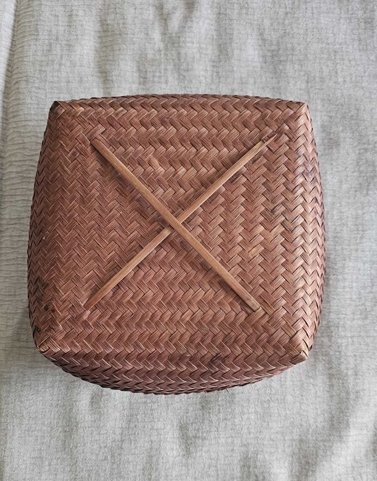 Caixa quadrada com tampa