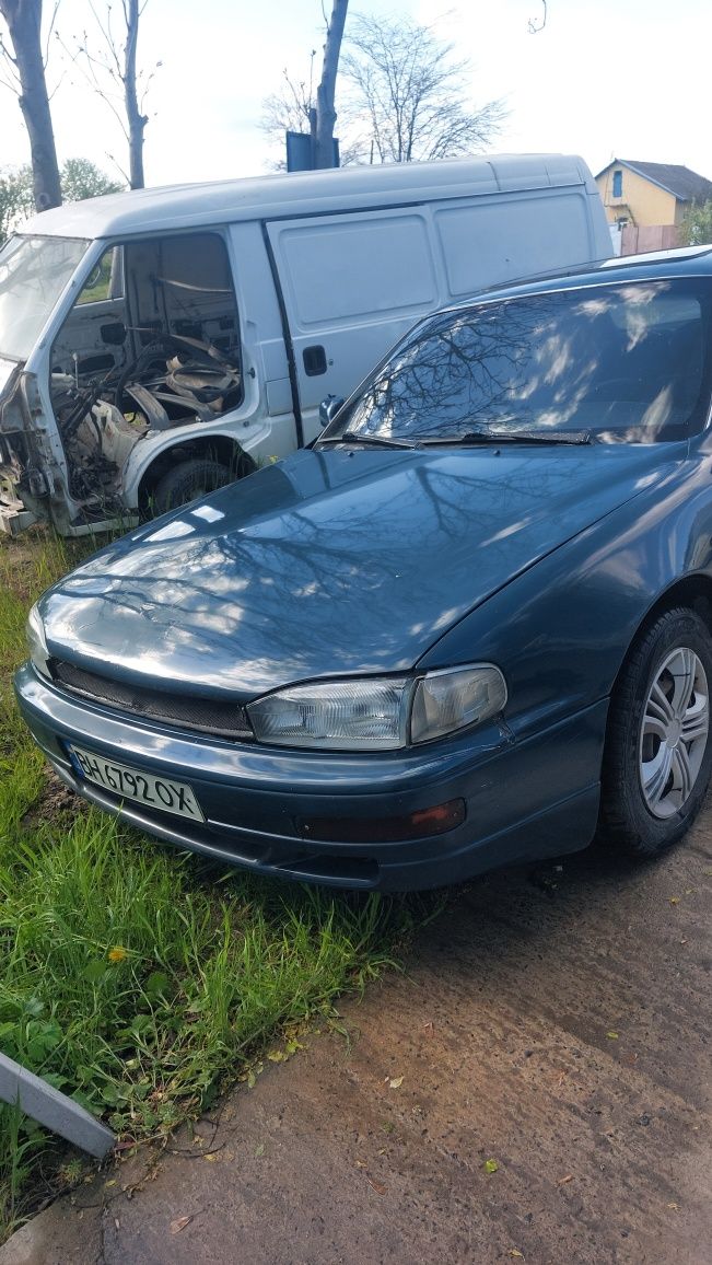 TOYOTA CAMRY 10 капот.