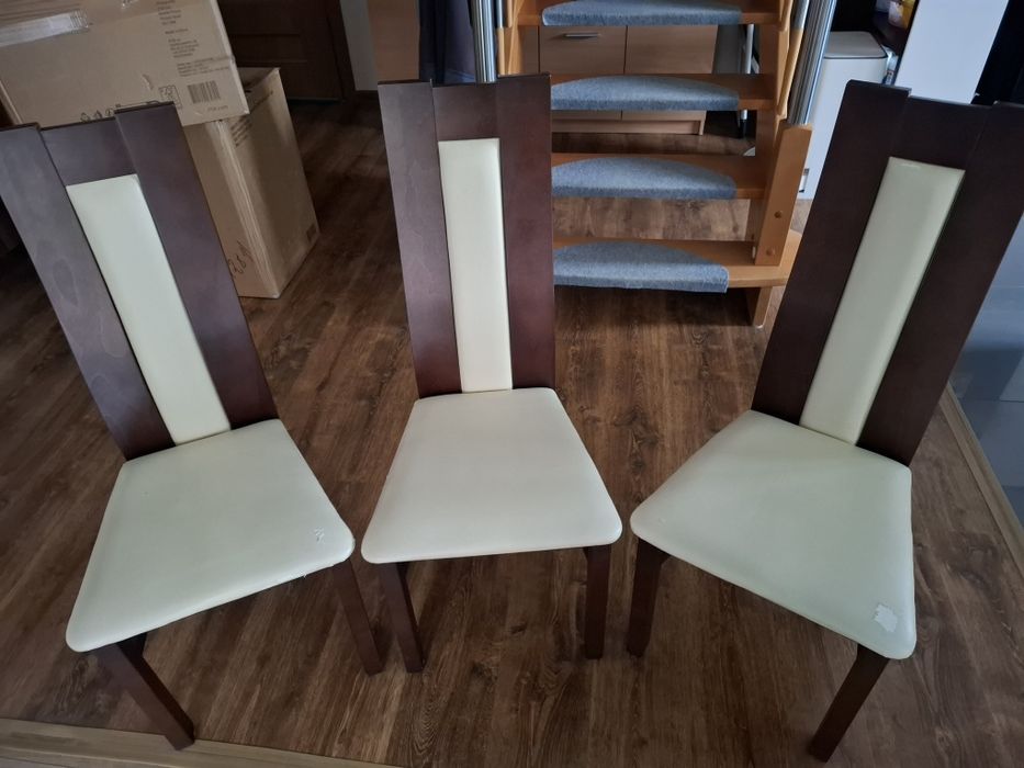 8 drewnianych krzeseł do stołu