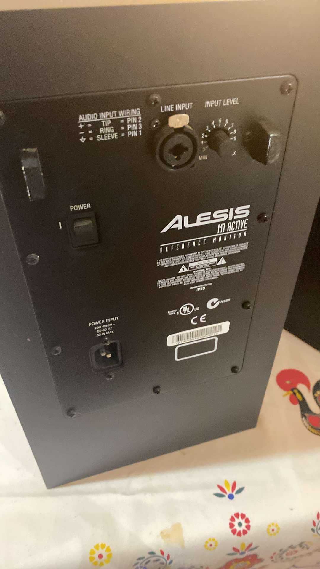 Monitores estudio M1Active MKII
