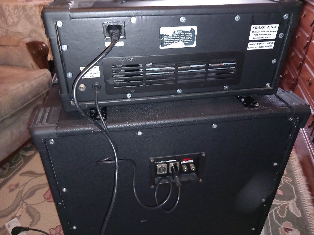 Amplificador CRATE- coluna+cabeçote com 40w a funcionnar.