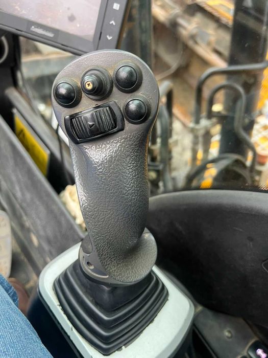 Колісний екскаватор JCB JS 145 W