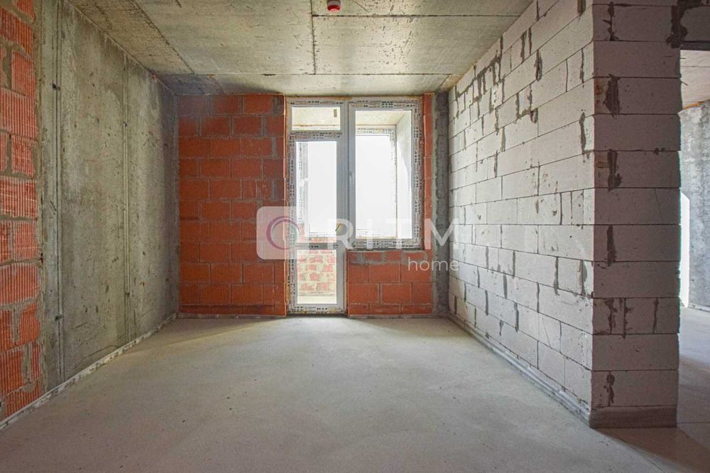 1-к. квартира 44 м2 з кухнею-студією в ЖК Варшавський мікрорайон