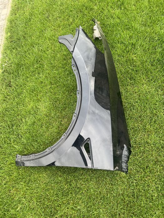 Крило лівe Tesla Model Y