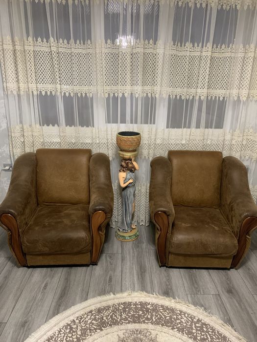 Продам диван з кріслами