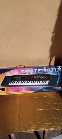 Синтезатор клавишный