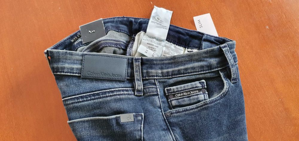 Spodnie dżinsy nowe Calvin Klein Jeans rozmiar W25 L32