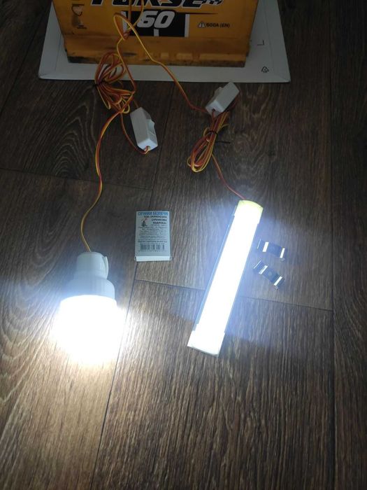 LED 12V Якісна світлодіодна лампа з кнопкою на акумулятор