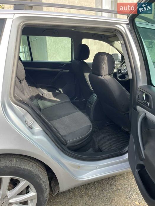 Автомобіль SKODA OCTAVIA A5  1,6 TDI