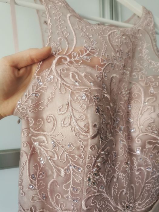 Różowa sukienka balowa Luxuar ślub studniówka druhna ślubna świadkowa