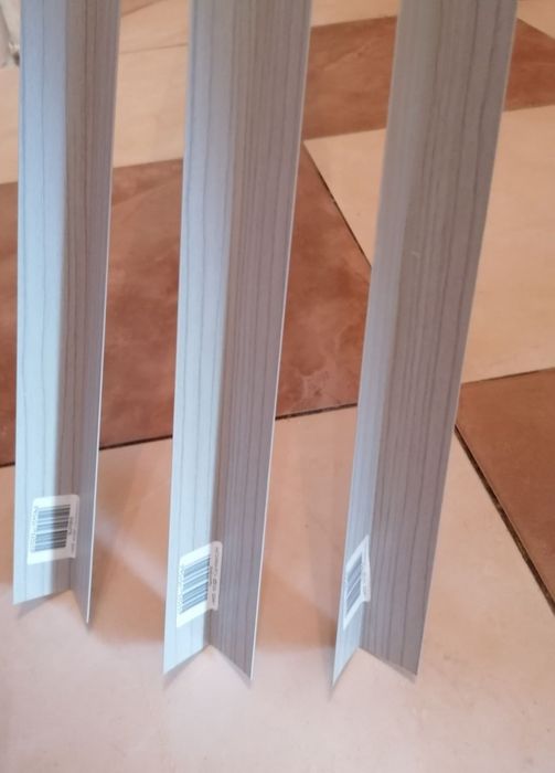 Listwy narożnikowe kątowniki PCV szary jesion 3 szt. 30x30x2750cm Nowe