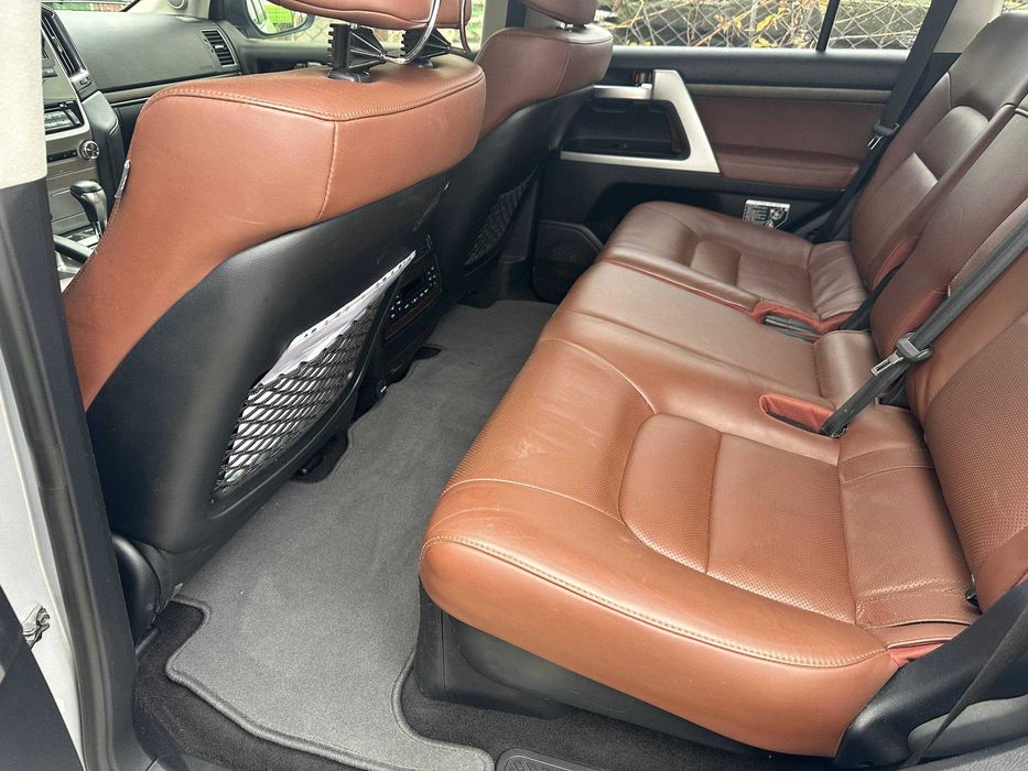 Toyota LC200 / Обмін на електромобіль.