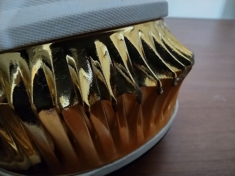 Puma Provoke XT 38.5

Pretas e dourado

Tamanho 38.5 (acho que tbm ca