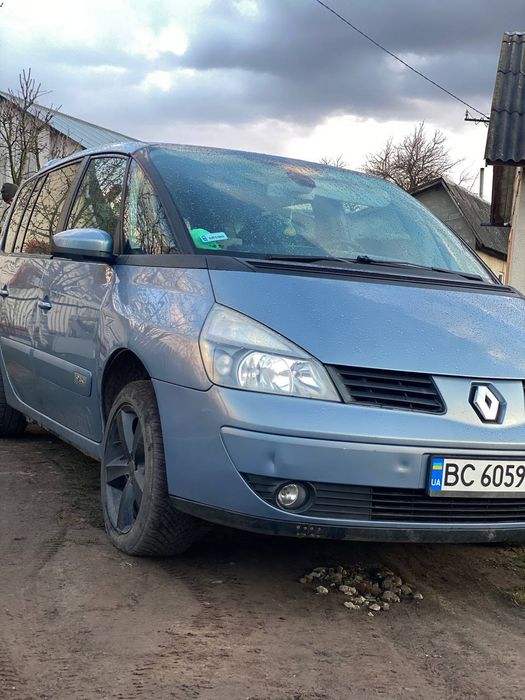 Продається хороший автомобіль 2005р ходова ідеальна нічого не стукає