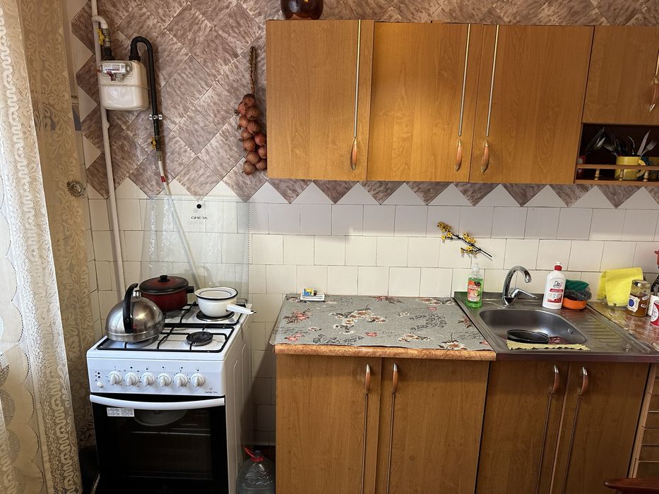 Оренда окремої кімнати для дівчини на Замості, Петроцентр. Варшавська