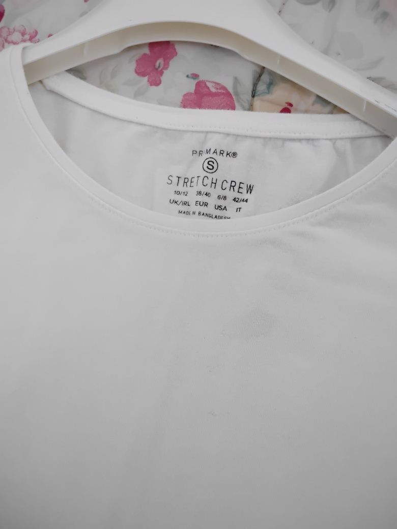 Três t-shirts senhora novas M/L, S e L
